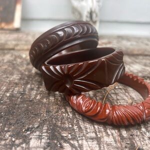 Floral Carved Vintage Simichrome Tested Chocolate Brown Bakelite Bangle Bracelet